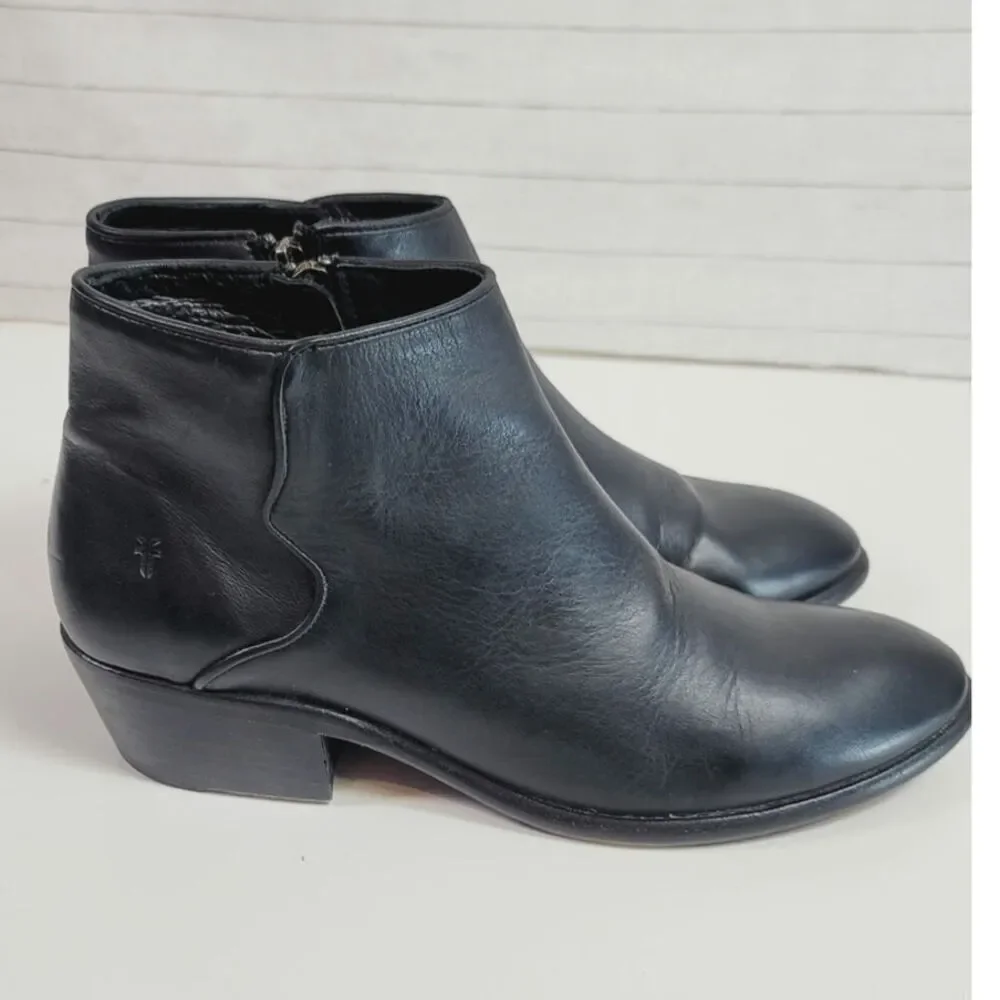 Frye Carson Leather Piping Ankle Booties in Black, sz 10